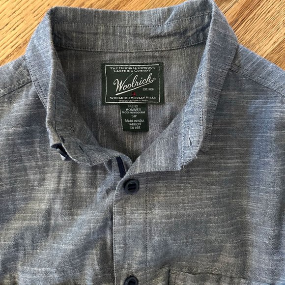 Woolrich - Heathered Gray Chambray Double-Pocket Short-Sleeved Button-up Shirt - Picture 3 of 3
